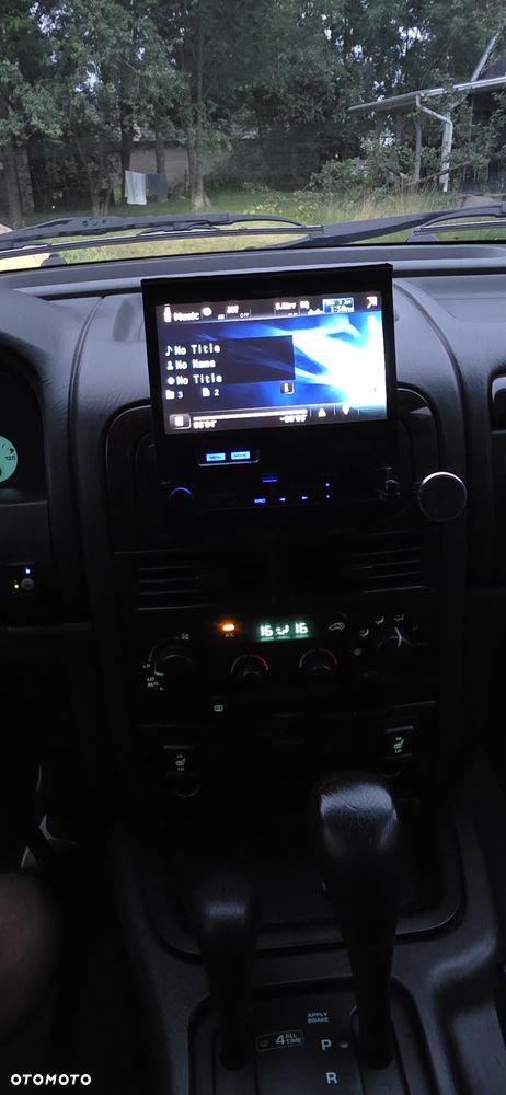 Jeep Grand Cherokee - 33