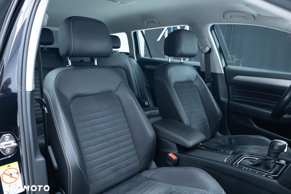 Volkswagen Passat Variant 2.0 TSI Business DSG - 33