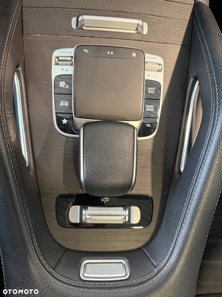 Mercedes-Benz GLE - 28