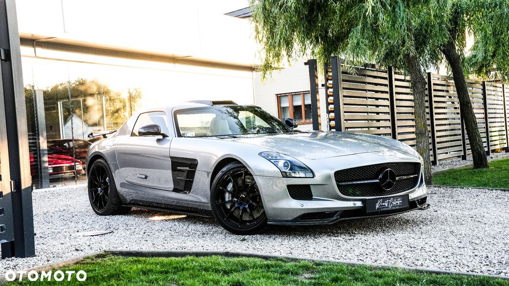 Mercedes-Benz SLS - 1