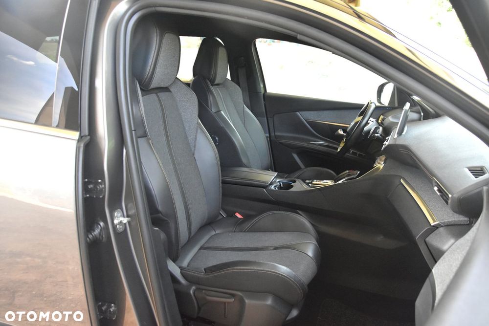 Peugeot 5008 THP 165 EAT6 Allure - 24