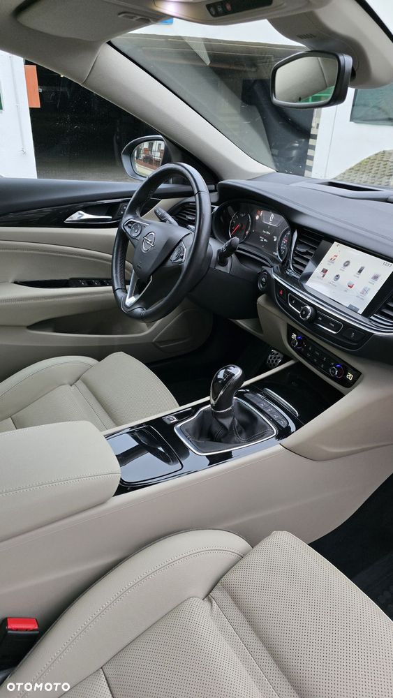 Opel Insignia 2.0 CDTI S&S - 11