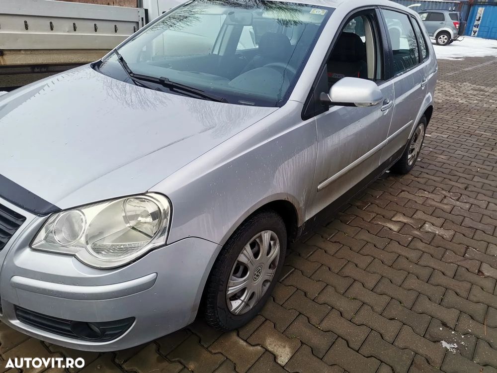 Volkswagen Polo - 2