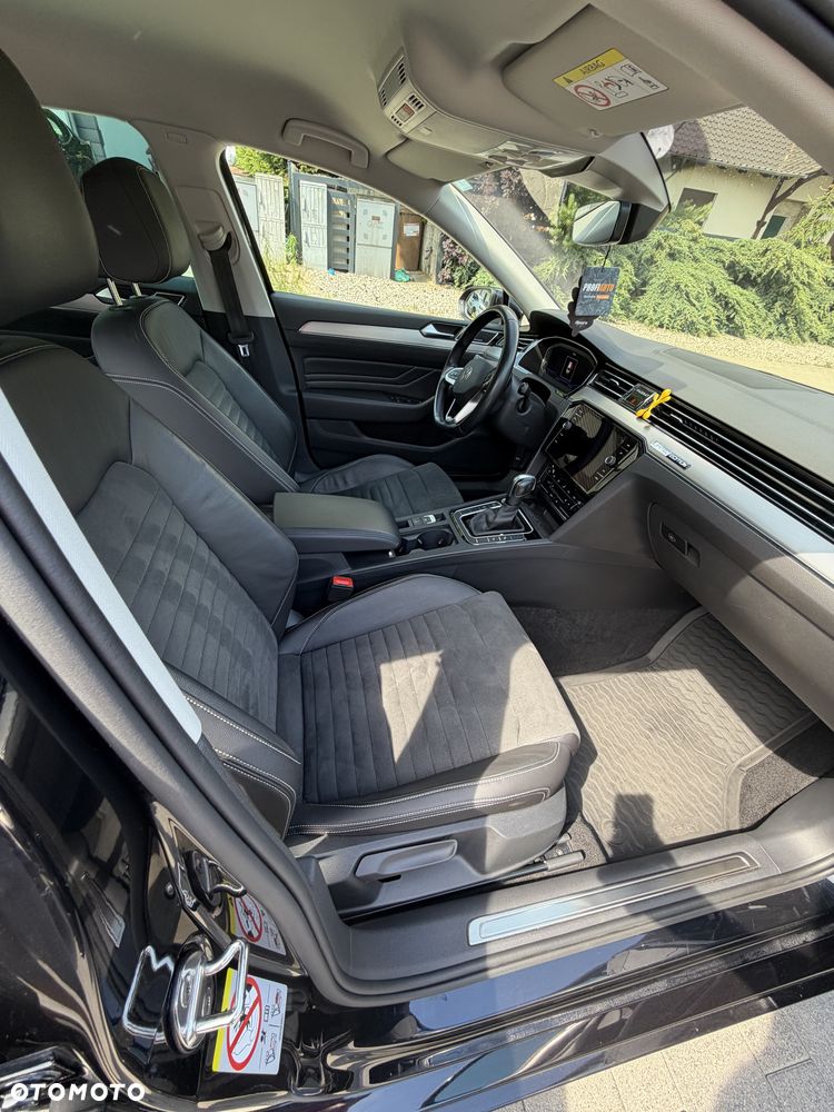 Volkswagen Passat 2.0 TSI Elegance DSG - 12
