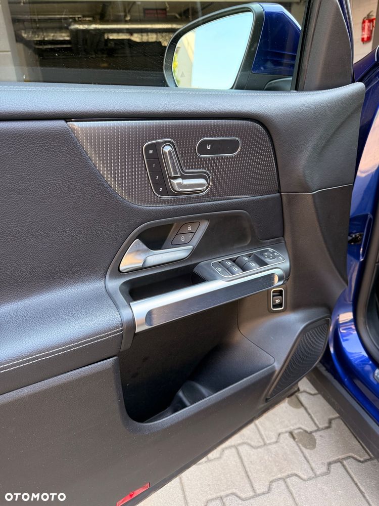 Mercedes-Benz GLB 250 4Matic 8G-DCT - 13