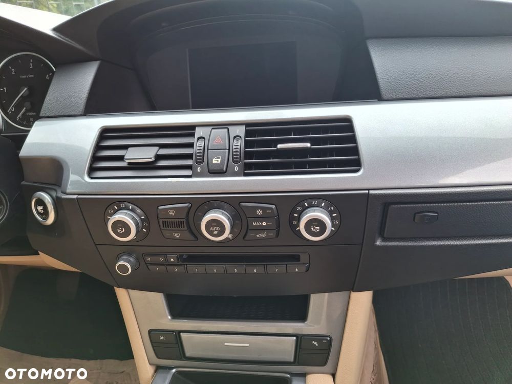 BMW Seria 5 520d - 26