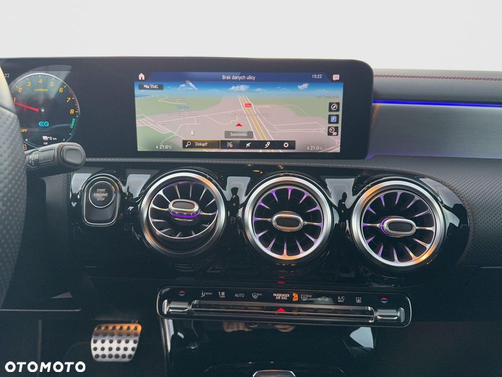 Mercedes-Benz CLA - 16