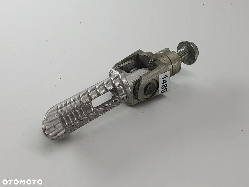 SUZUKI GSX-R 1000 K5 K6  PODNOZEK STOPKA - 1