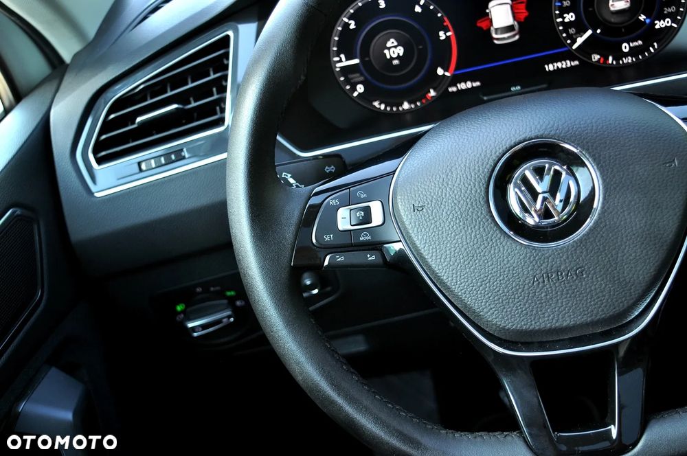 Volkswagen Tiguan 2.0 TDI SCR R-Line - 31