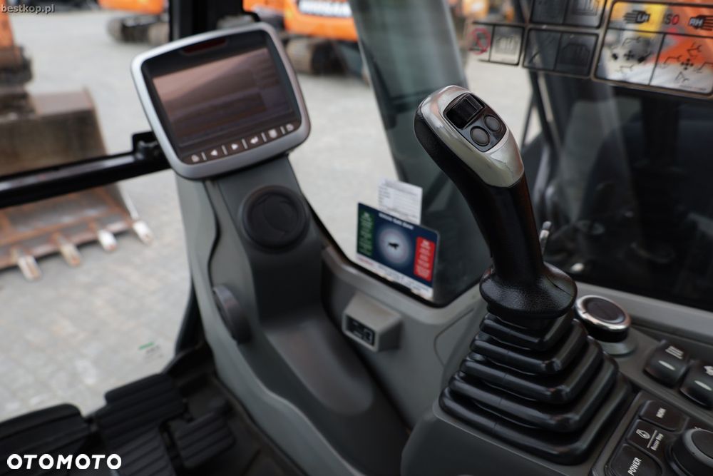 Doosan DX235LCR - 24