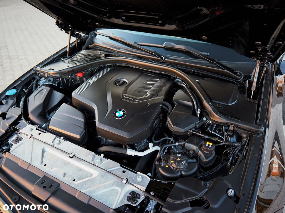 BMW Seria 3 330i xDrive M Sport - 29