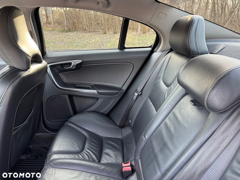 Volvo S60 D3 Summum - 26