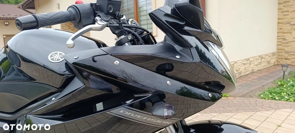 Yamaha XJ - 30