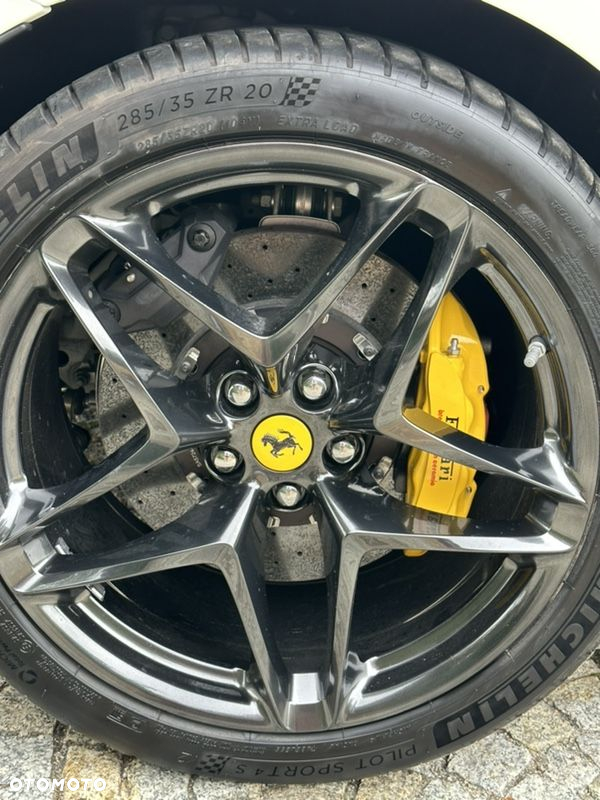 Ferrari Roma - 5