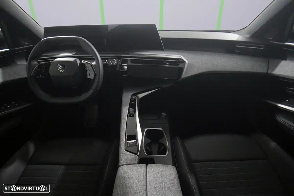 Peugeot E-3008 - 10