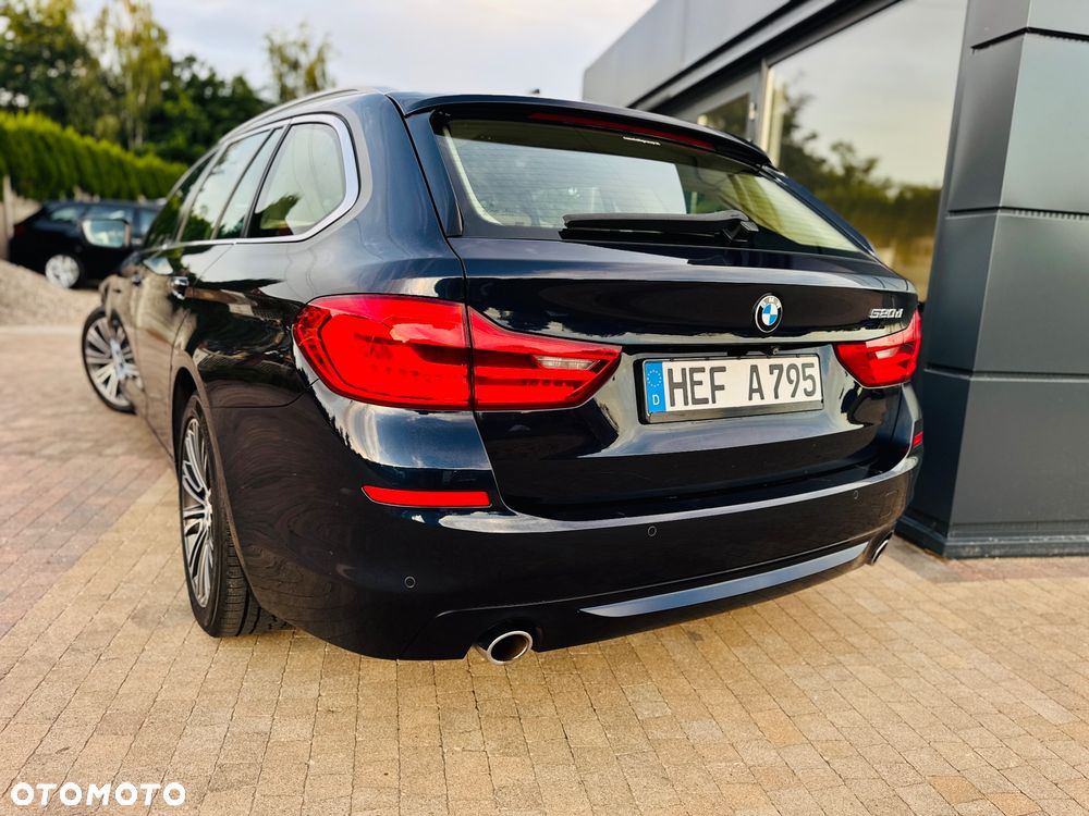 BMW Seria 5 520d Luxury Line sport - 40