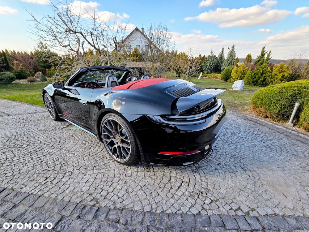 Porsche 911 Carrera 4S - 18