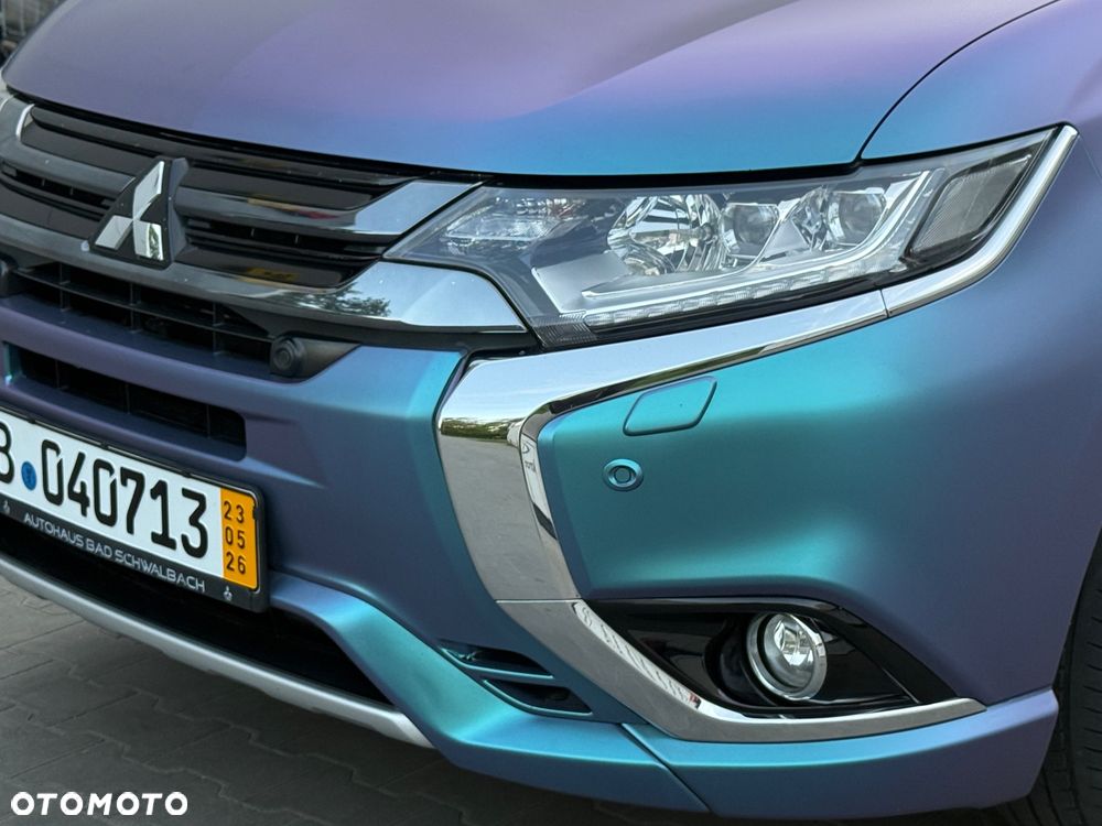 Mitsubishi Outlander 2.0 4WD Top - 12