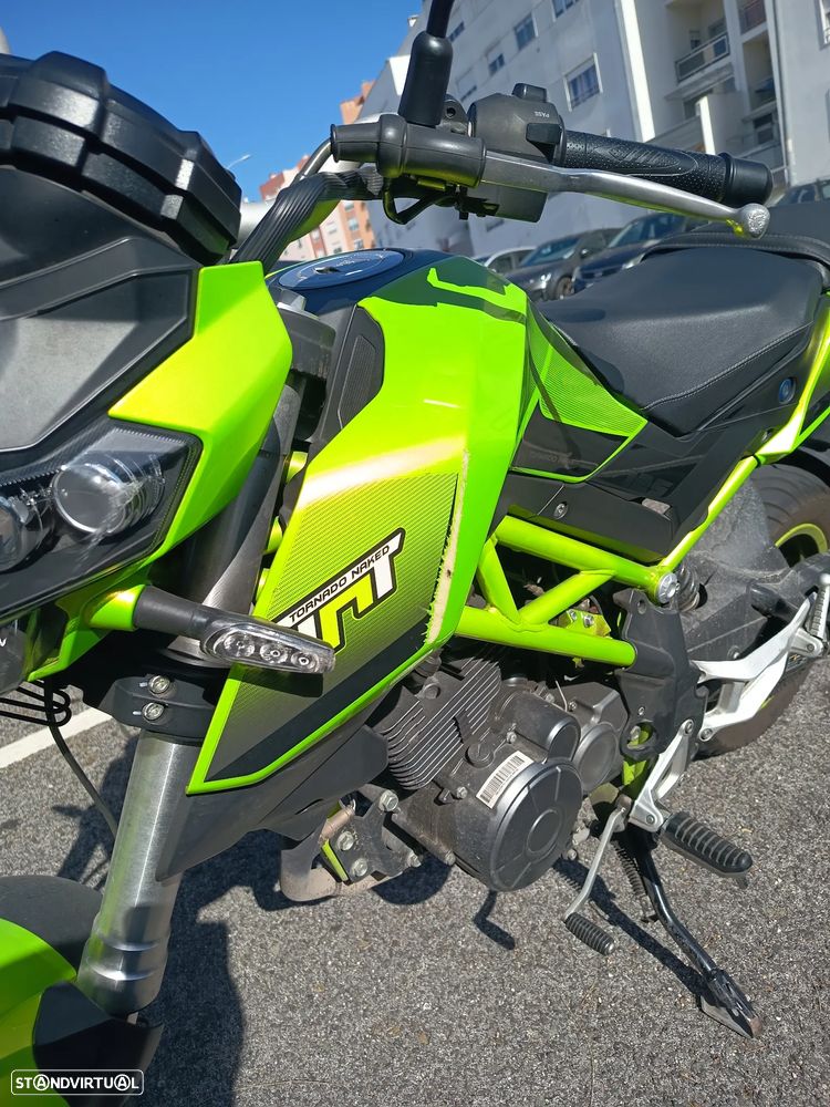 Benelli 125 TNT - 7
