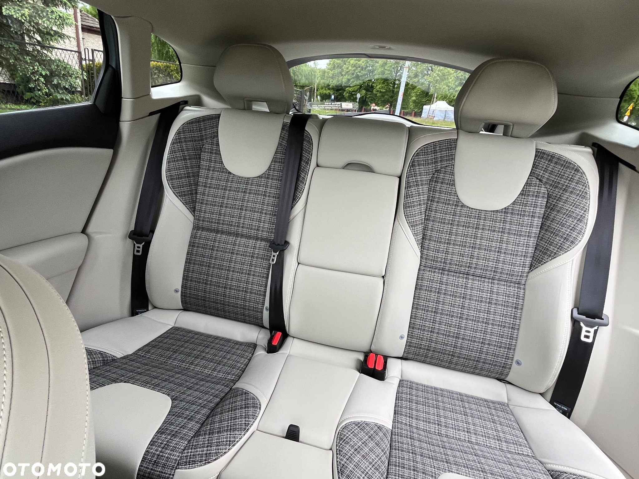 Volvo V40 T3 Drive-E Momentum - 9