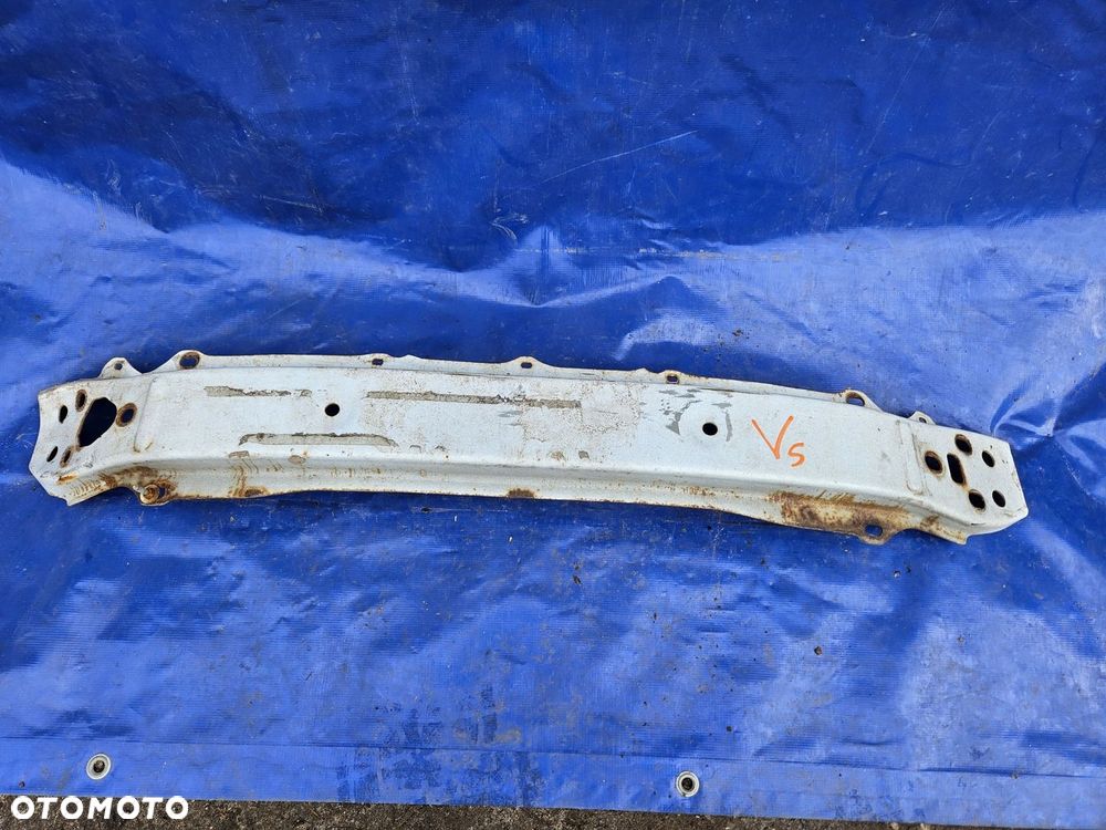 Toyota Verso S belka zderzaka wzmocnienie - 1
