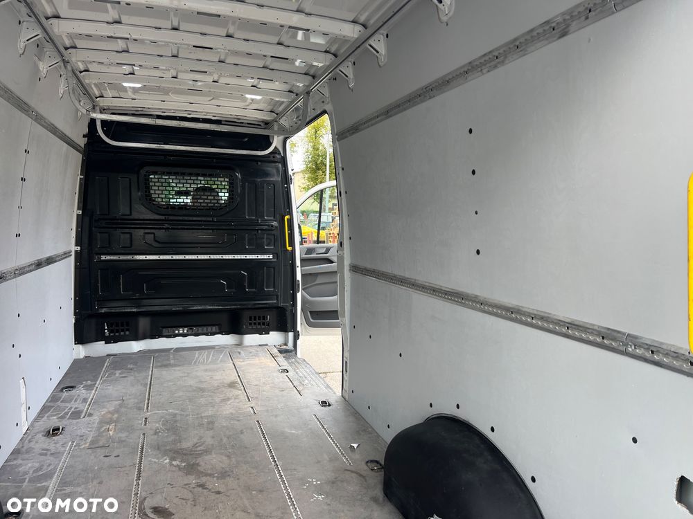 Volkswagen Crafter - 22