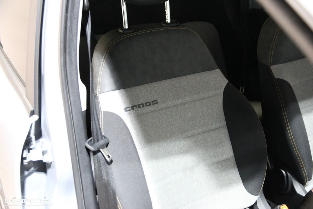 Fiat Panda 1.0 Hybrid Cross - 12