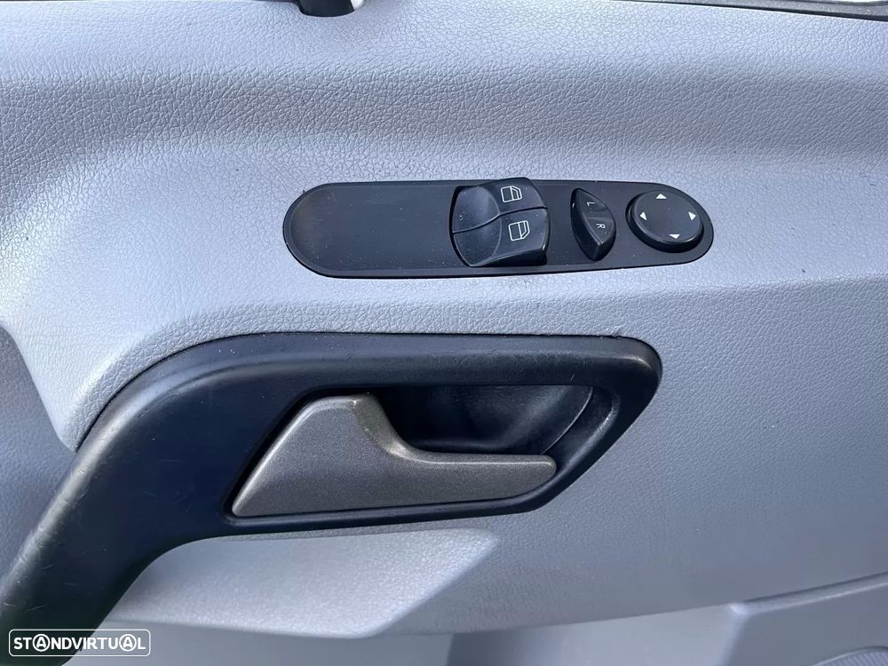Mercedes-Benz sprinter 310 cdi longa automática - 15