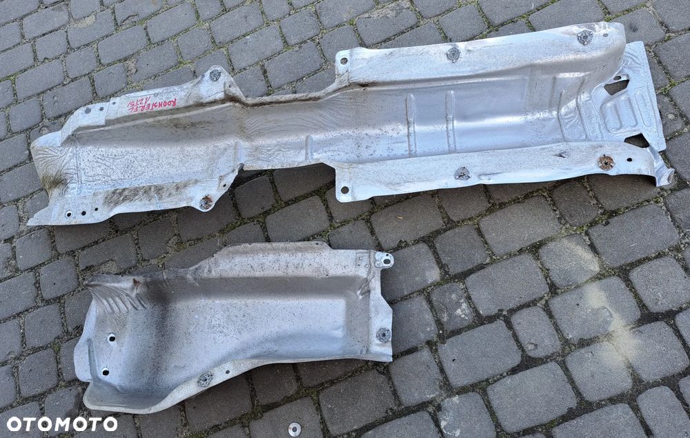 OSŁONY TERMICZNE WYDECHU 1J0803310E 607825671 SKODA ROOMSTER LIFT 1.2 TSI