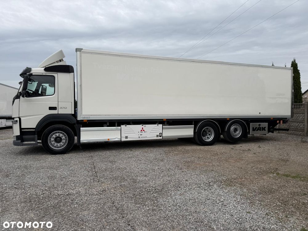 Volvo FM 370 / 6x2 / Chłodnia / Winda / - 4