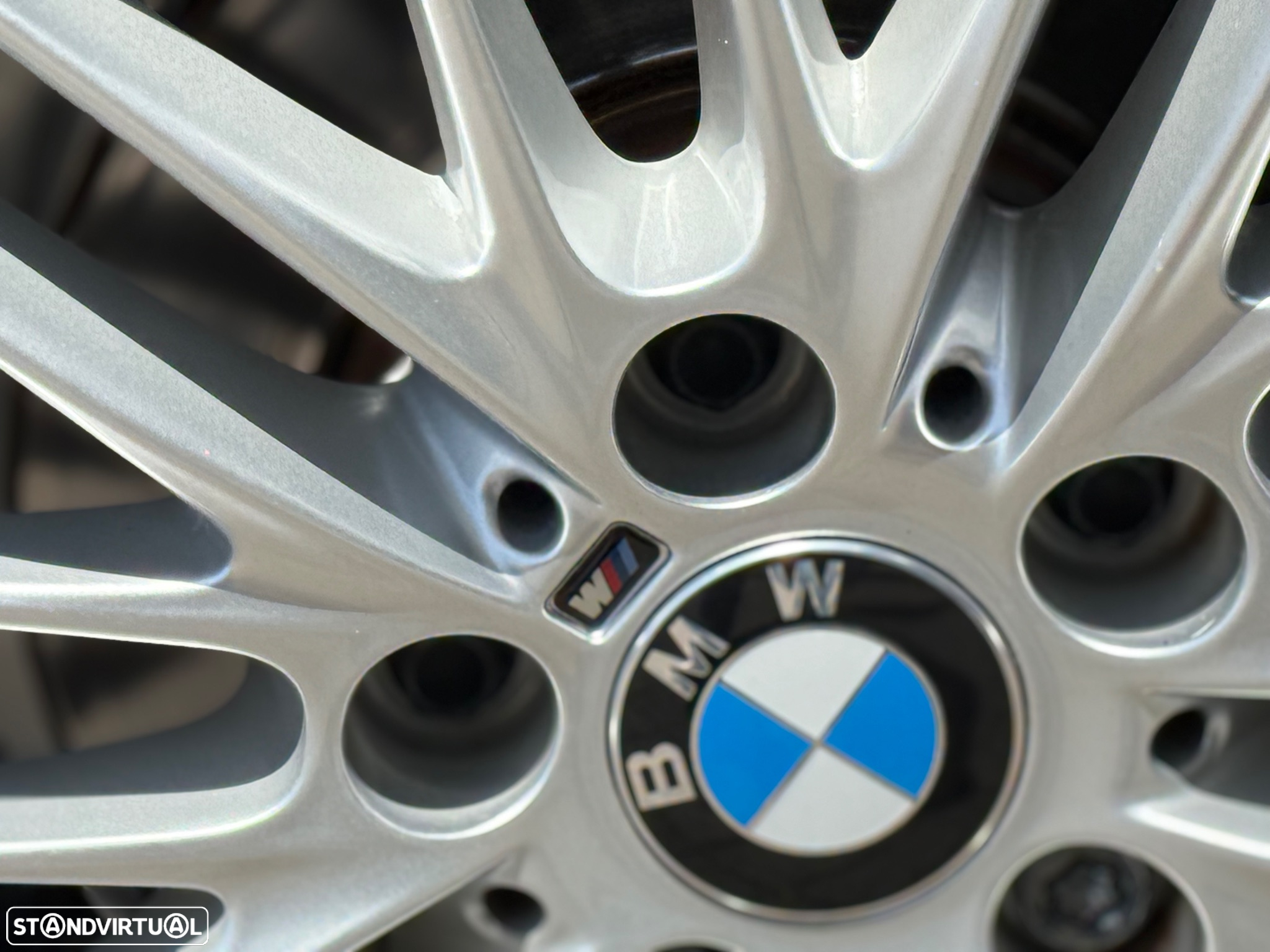 BMW 116 d Pack M - 33