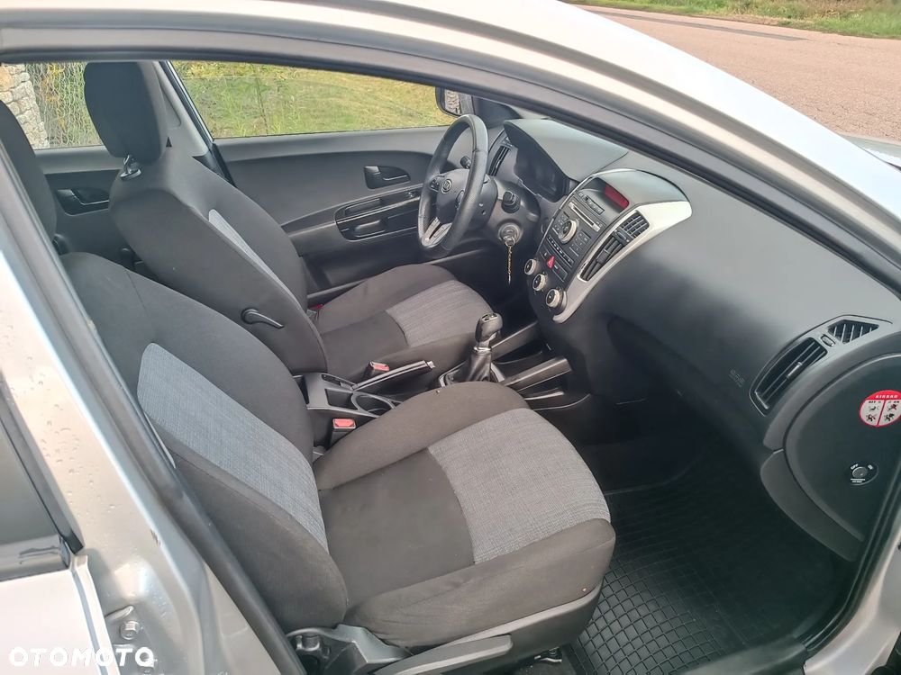 Kia Ceed 1.4 Comfort - 10