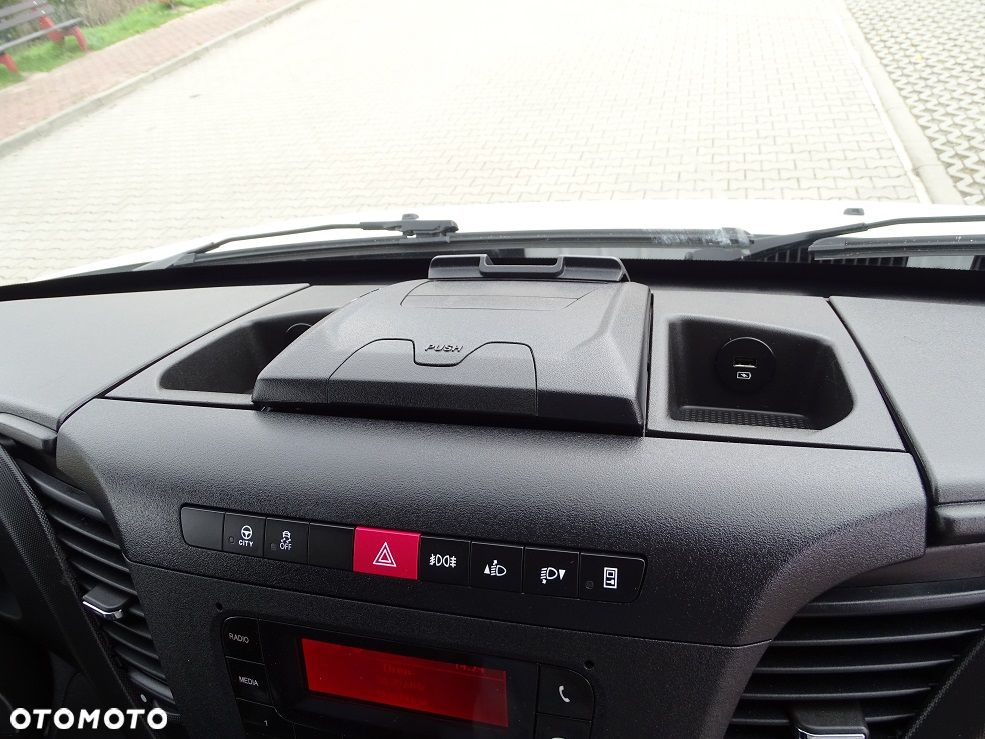 Iveco Daily 72C18 Kontener 15 Palet 6.47m.+ Winda BAR 1000 Kg! 5.10m. Rozstaw Osi ! JAK NOWY!! Salon PL! - 33