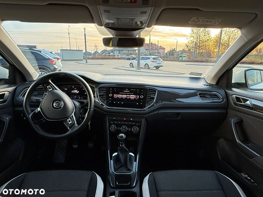 Volkswagen T-Roc 1.5 TSI ACT Premium - 18