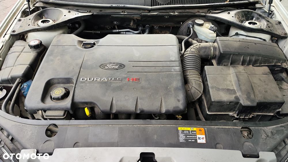 Ford Mondeo 1.8 Trend - 40