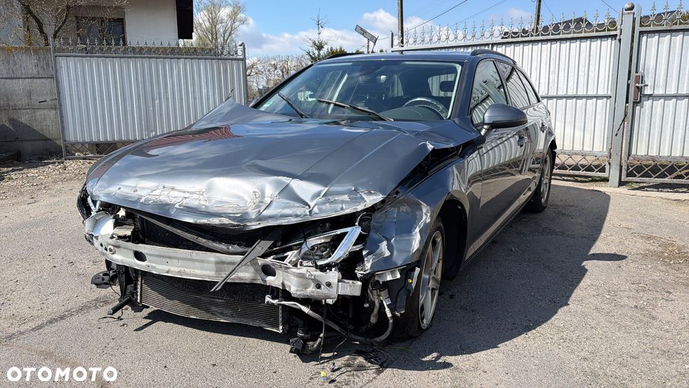 Audi A4 Avant 2.0 TDI ultra S tronic - 2