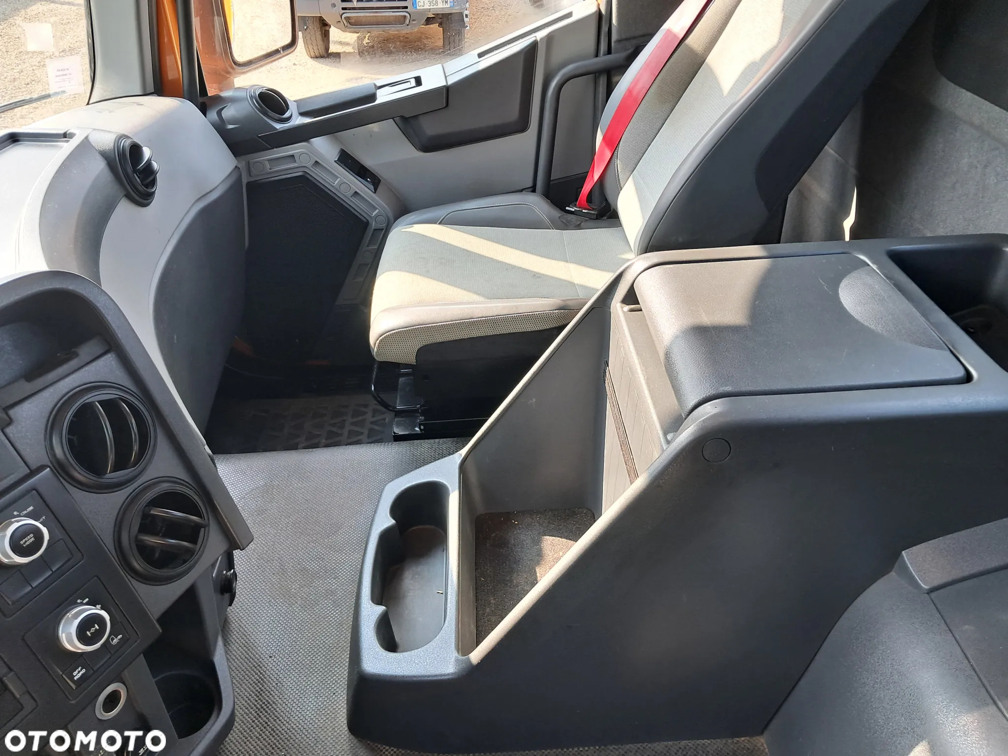 Renault C460 wywrotka 6x4 hydroburta  Euro 6 - 19
