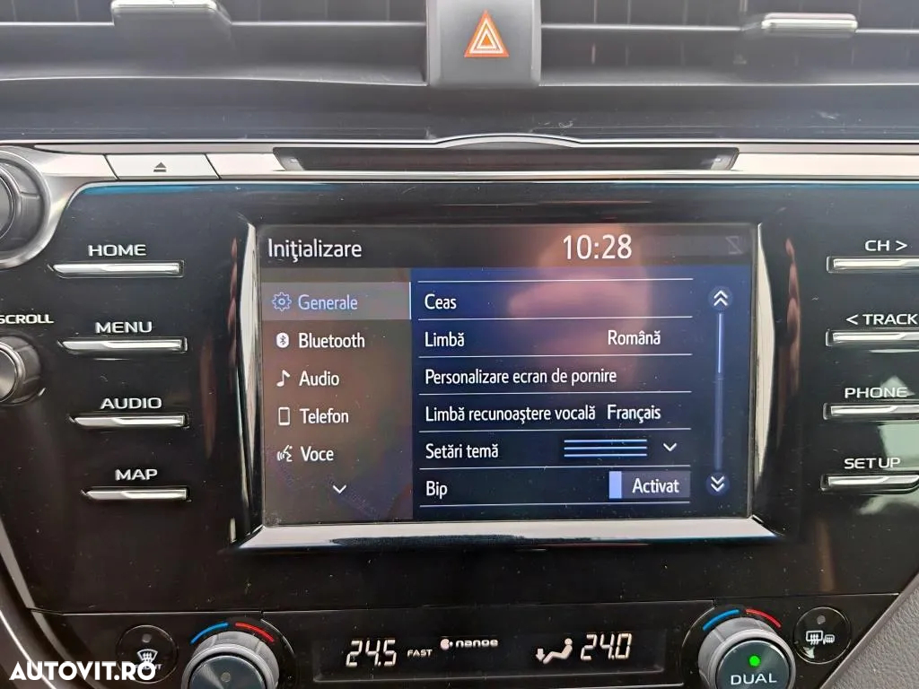 Toyota Camry 2.5 Hybrid Business - 26