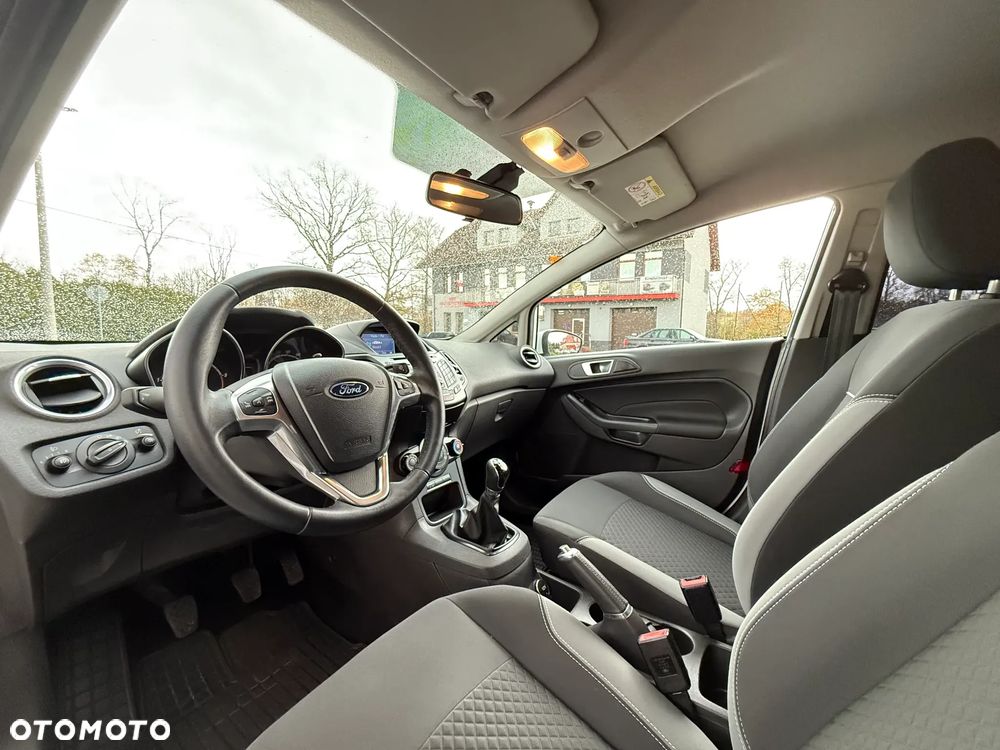Ford Fiesta 1.5 TDCi SYNC Edition - 16