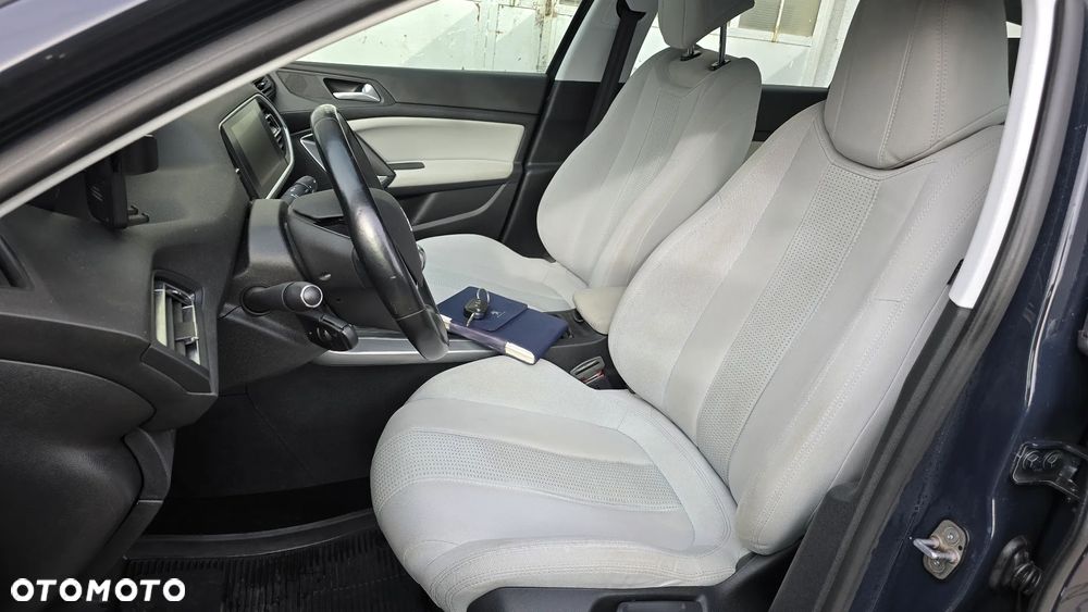 Peugeot 308 130 e-THP Stop & Start Access - 17