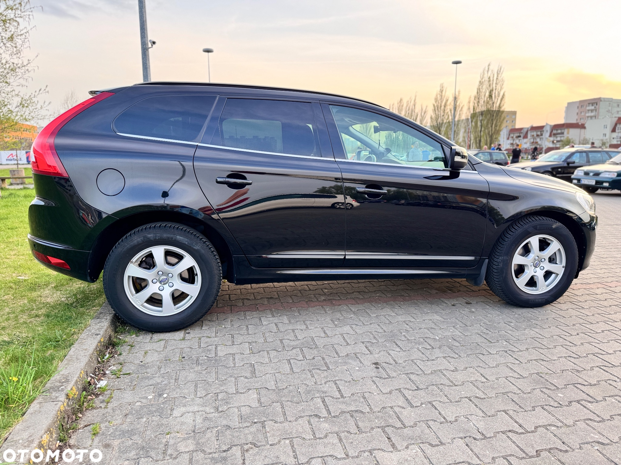Volvo XC 60 D3 Drive-E Momentum - 6