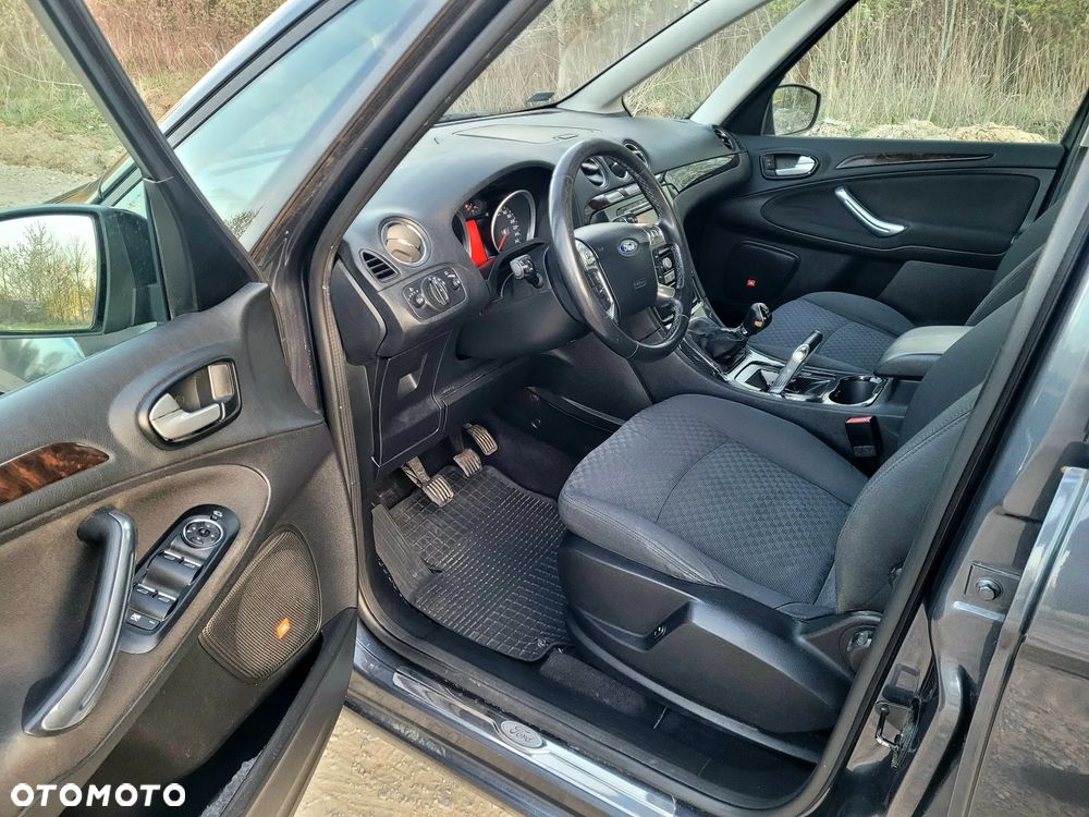 Ford Galaxy 2.0 Ghia - 11