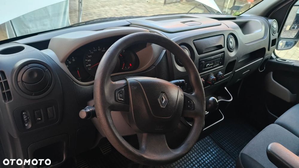 Renault Master - 32