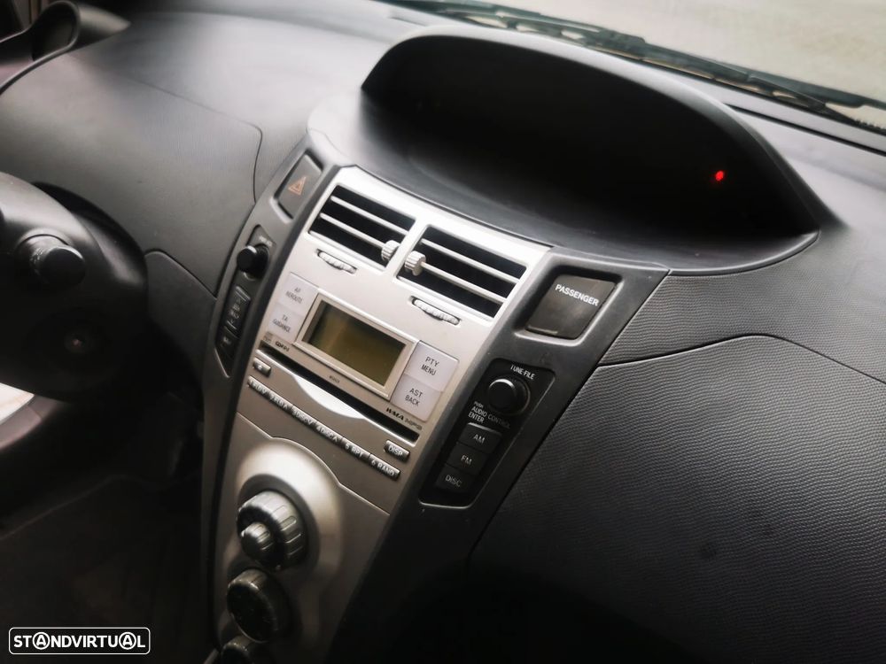 Toyota Yaris 1.0 VVT-i AC - 20