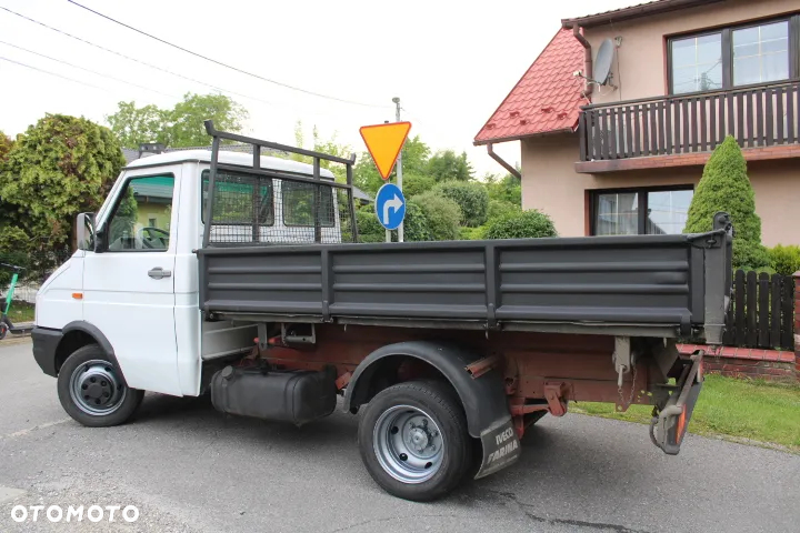 Iveco DAILY 35/10 ŁADNE_GRAMA RDZY z WŁOCH_SOLIDNA ORYGINALNA- 3 STRONNA WYWROTKA NA BLIŻNIAKU-DMC 3.5 TONY KAT .B - 32