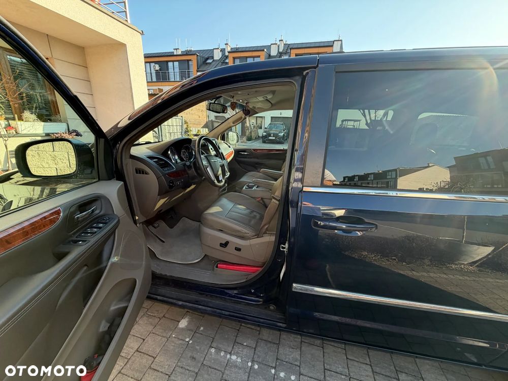 Chrysler Town & Country 3.6 Touring - 11