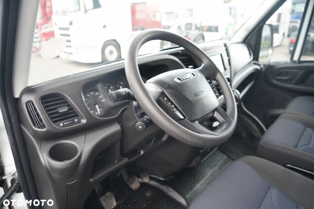 Iveco DAILY 35-140 / KONTENER / MANUAL / BLIŹNIAK / 2019 - 23