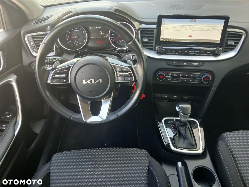 Kia Ceed 1.5 T-GDI M DCT - 11