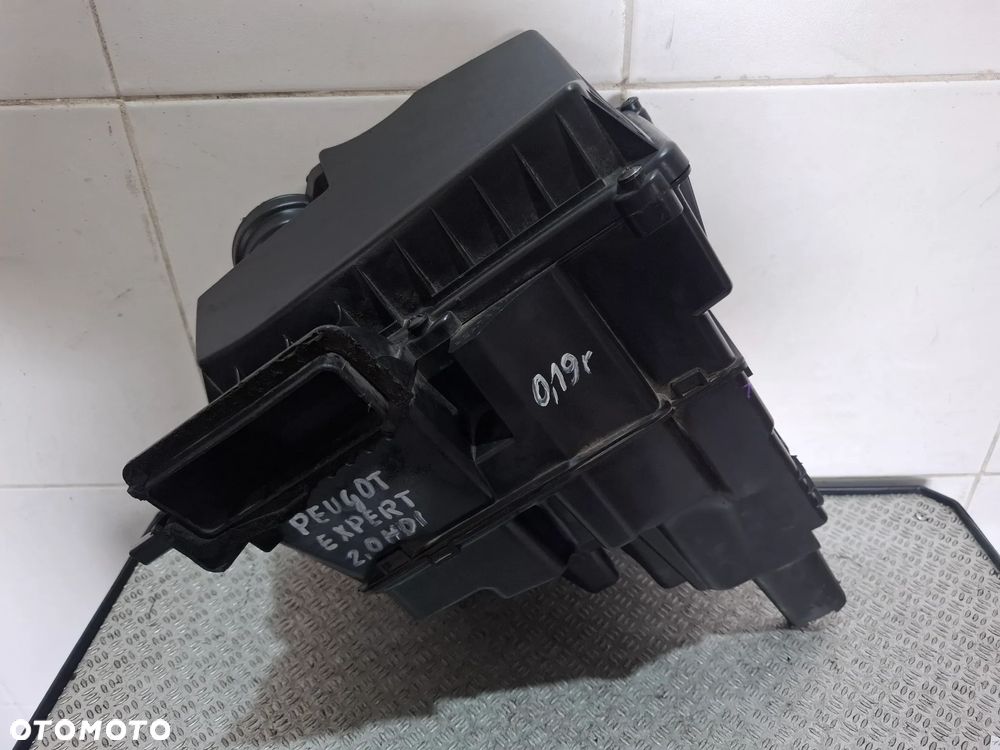 Obudowa filtra powietrza Peugeot Expert 2019 rok 2,0bhdi - 1