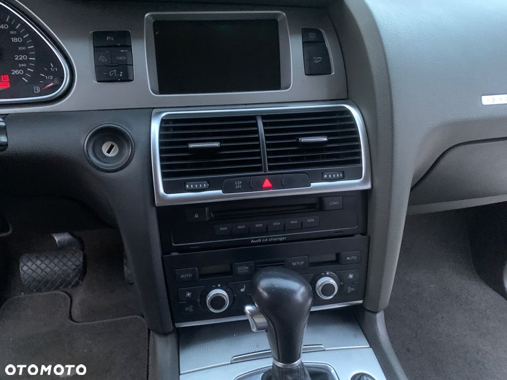 Audi Q7 3.0 TDI Quattro Tiptronic - 23